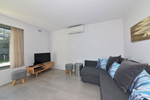 Cottesloe Apartment Close To Beach - Perth Resorts 7