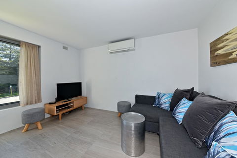 Cottesloe Apartment Close To Beach - Perth Resorts 10