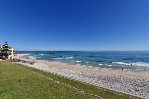 Cottesloe Apartment Close To Beach - Perth Resorts 24