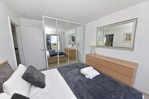 Cottesloe Apartment Close To Beach - Perth Resorts 5