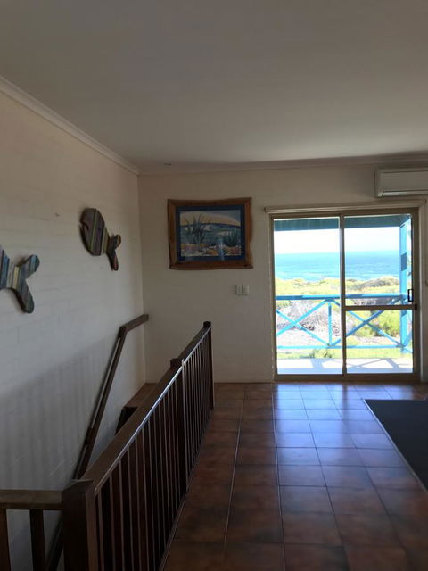 Surf Views - Perth Resorts 5