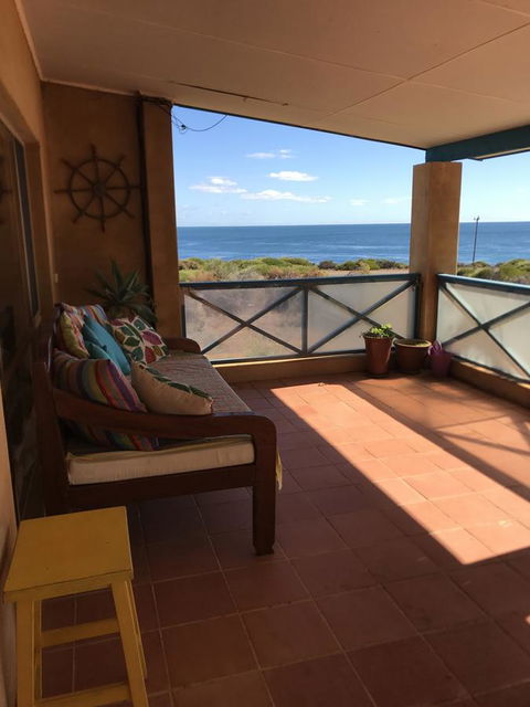 Surf Views - Perth Resorts 10