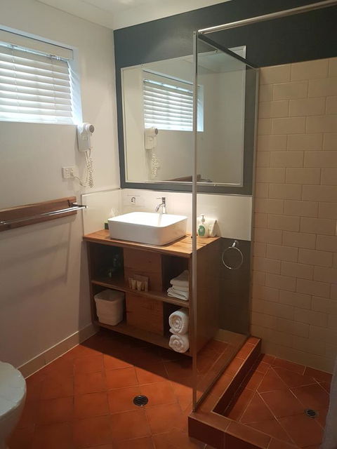 Adamsons Riverside Accommodation - Perth Resorts 2
