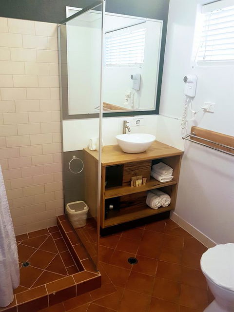 Adamsons Riverside Accommodation - Perth Resorts 5