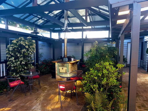Adamsons Riverside Accommodation - Perth Resorts 24