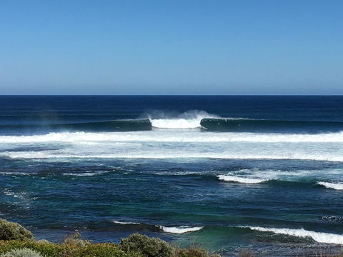 Banksia Luxury Villa - Perth Resorts 21