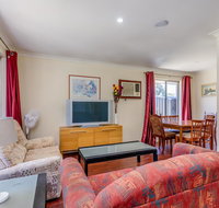 Brilliant neat convenient family-friendly house - Accommodation Perth