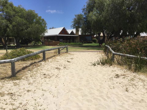 Beach House Dunsborough - Accommodation Perth 17