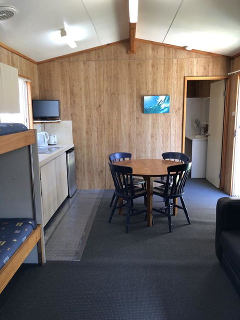 The Aurelian Cabin - Accommodation Perth 7