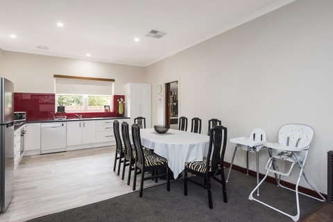 Big House Heated Pool 11 Beds Como / South Perth / Applecross - Perth Resorts 9