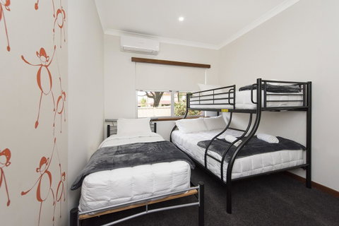 Big House Heated Pool 11 Beds Como / South Perth / Applecross - Perth Resorts 18