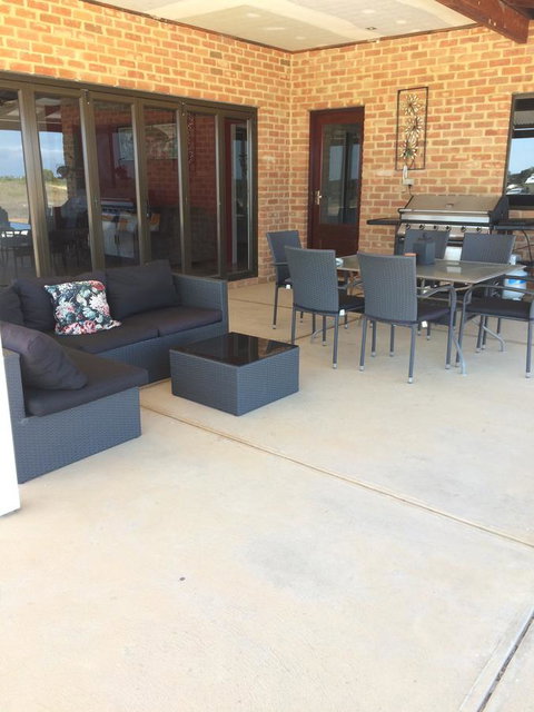 Ocean View Homestead - Accommodation Perth 1