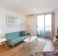 Ocean Breeze Apartment - Perth Resorts