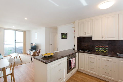 Ocean Breeze Apartment - Accommodation Perth 13