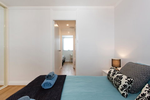 Ocean Breeze Apartment - Accommodation Perth 33
