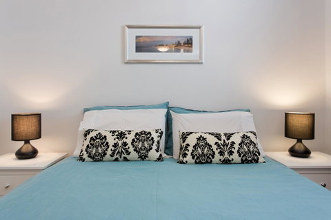 Ocean Breeze Apartment - Accommodation Perth 3