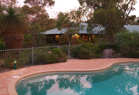 53 Martina Drive - Accommodation Perth 4