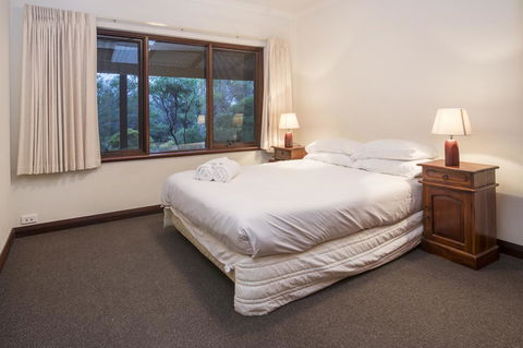 53 Martina Drive - Accommodation Perth 22
