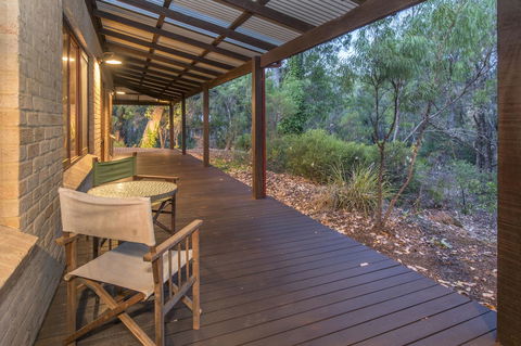 53 Martina Drive - Accommodation Perth 11