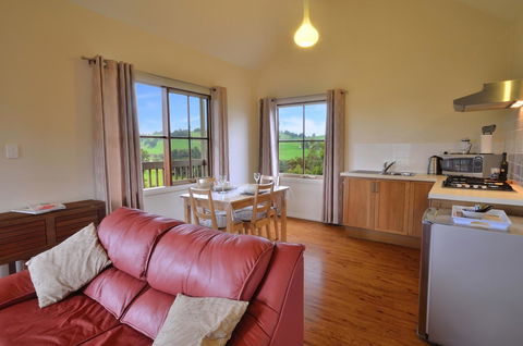 Balingup Highview Chalets - Accommodation Perth 4