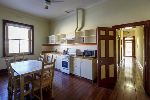 Fremantle Colonial Cottages - Accommodation Perth 11