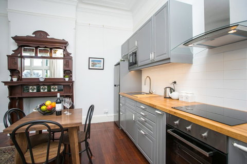 Danum House - Accommodation Perth 1