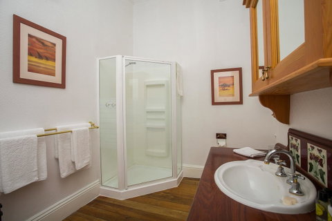 Danum House - Accommodation Perth 24