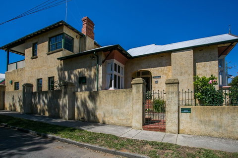 Danum House - Accommodation Perth 22