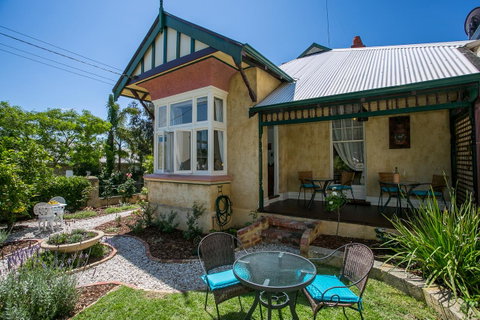 Danum House - Accommodation Perth 15