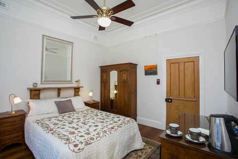 Danum House - Accommodation Perth 19