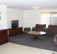 Byford House on the Scarp - Perth Resorts