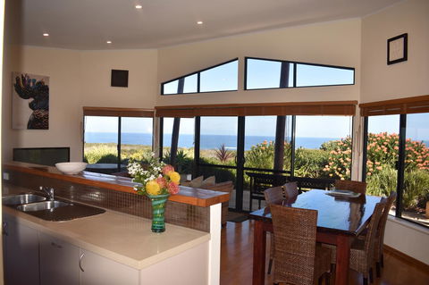 Redgate Beach Escape - Perth Resorts 2
