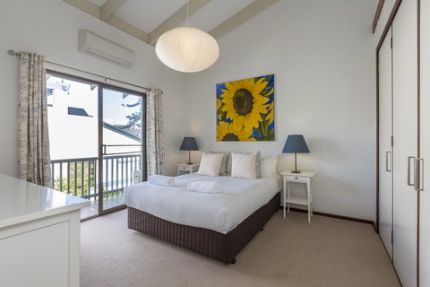 Cottesloe Sea Salt Abode - Executive Escapes - Accommodation Perth 4