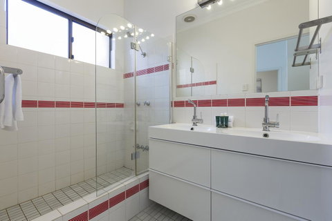 Cottesloe Sea Salt Abode - Executive Escapes - Accommodation Perth 11