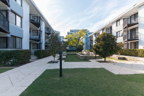 Riverside - Accommodation Perth 13