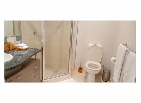 Stylish 1BDR Unit In The Heart Of Subiaco - Accommodation Perth 9