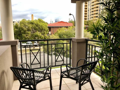 Highgate Modern Home (4 Mins To Perth City) - Perth Resorts 18