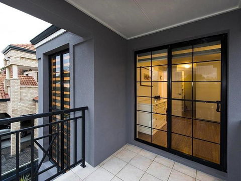 Highgate Modern Home (4 Mins To Perth City) - Perth Resorts 0