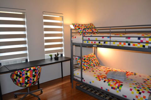 Highgate Modern Home (4 Mins To Perth City) - Perth Resorts 13