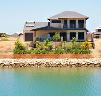 27 Corella Court - Exquisite Marina Home With a Pool and Wi-Fi - Accommodation Perth