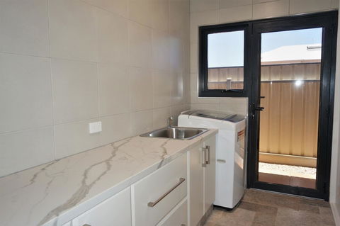 27 Corella Court - Accommodation Perth 15