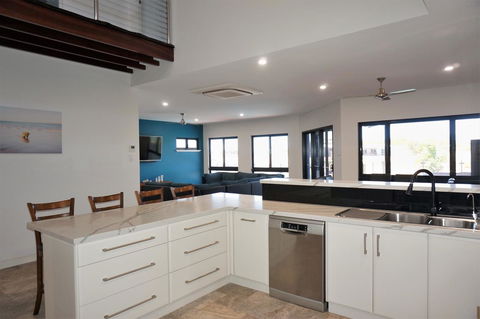 27 Corella Court - Accommodation Perth 3