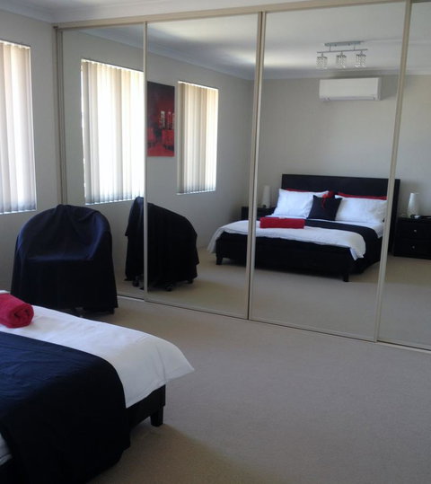 Aaratti House - Accommodation Perth 6