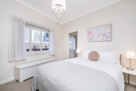 Light Bright, Quality River Views! Free Parking - Accommodation Perth 26