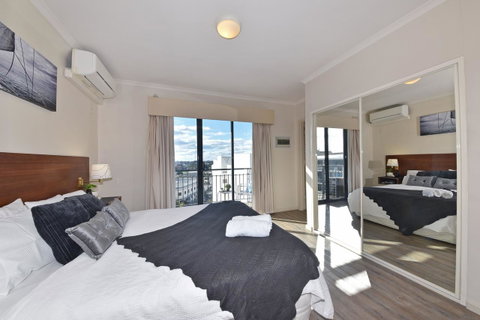 Inner Perth CBD 1X1 Apartment: 605451 - Accommodation Perth 1