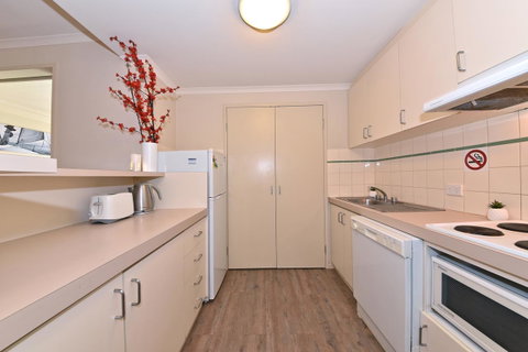 Inner Perth CBD 1X1 Apartment: 605451 - Accommodation Perth 13