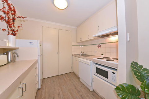 Inner Perth CBD 1X1 Apartment: 605451 - Accommodation Perth 14