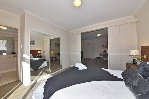 Inner Perth CBD 1X1 Apartment: 605451 - Accommodation Perth 3
