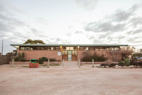 EUCLA MOTOR HOTEL - Accommodation Perth 9