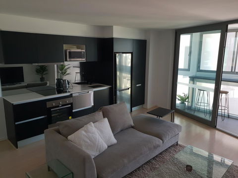 Modern Northbridge Apartment - Accommodation Perth 7